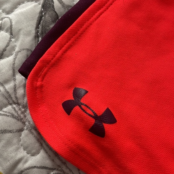 Under Armour Loose Fit Short - Picture 3 of 4